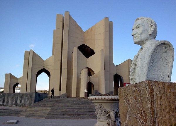 مقبره استاد شهریار