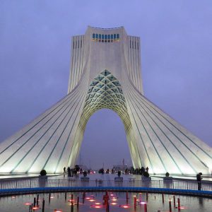 جاذبه های برج آزادی تهران